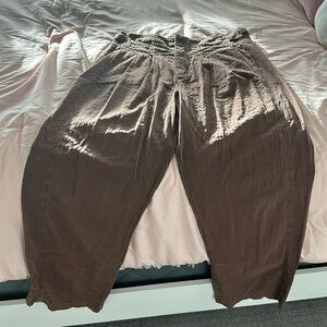 Popcorn material slacks